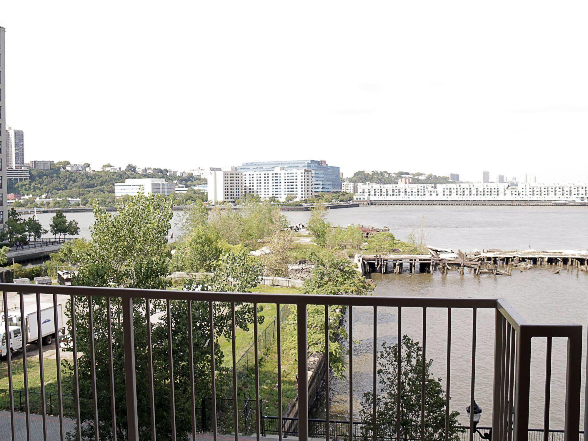 Travel City Apartments At Hoboken Waterfront Exterior photo